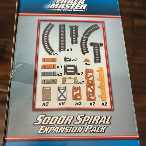 Thomas and Friends Track Master Motorized Railway - Sodor Spiral Expansion Pack - Picture 3 of 6